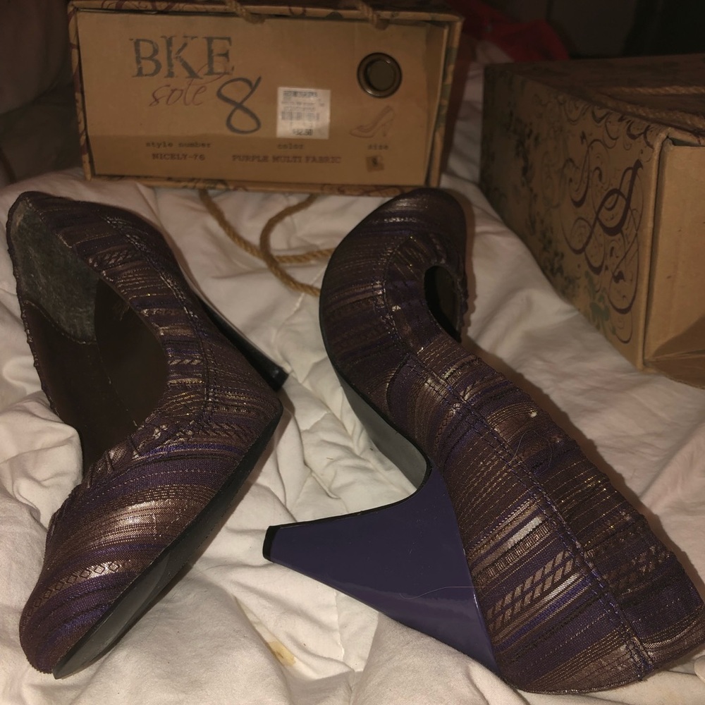 Bke Nicely 76 Purple Multi Fabric Lumps Sz 8
